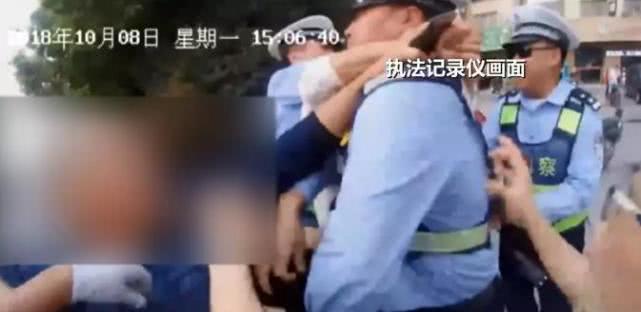 传单被撕引发冲突，女服务员怒掐男孩脖子事件深度解析